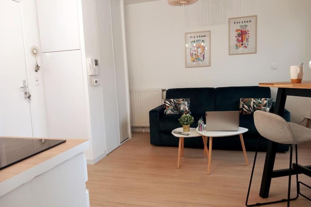 Studio Cergy 5 Min De La Gare Eksteriør billede
